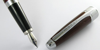 Stylo plume Rouge Apog�e de Cross - photo.