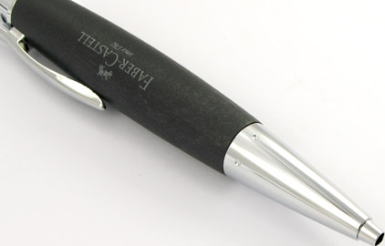 Le stylo bille E-Motion Bois de poirier Nuit et chrome de Faber-Castell - photo 2