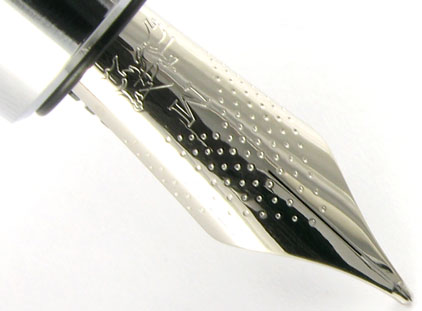Le stylo plume E-Motion Bois de poirier Nuit et Chrome de Faber-Castell - photo 4