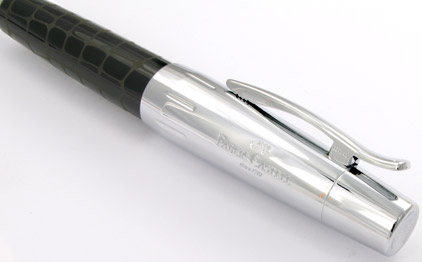 Le stylo plume E-Motion R�sine type croco de Faber-Castell - photo.