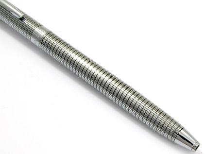 Stylo bille Space Pen SF 1015 Chrom� quadrill� sans navette de Fisher - photo.