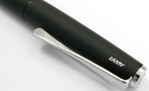 Stylo bille Studio laque velour noir de Lamy