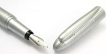 Le stylo plume Race satin� de Vuarnet
