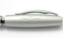 Le roller Basic M�tal chrom� de Faber-Castell