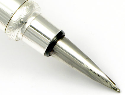 Stylo plume Silver � In�s de la Fressange � - photo.