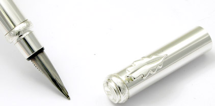 Stylo plume Silver � In�s de la Fressange � - photo 4