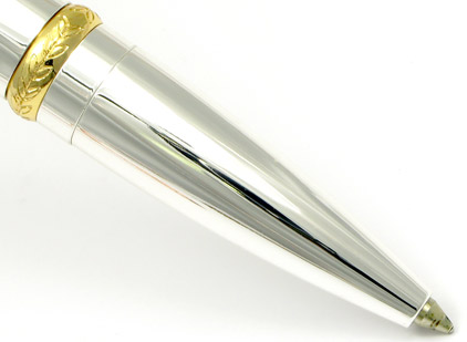 Roller Silver attributs dor�s � In�s de la Fressange � - photo.