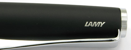Roller Studio laque velour noir de Lamy - photo.