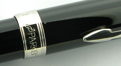 Stylo bille Sonnet laqu� noir intense attributs chrom�s de Parker - photo 3
