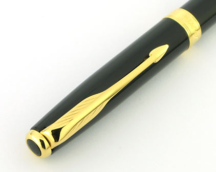 Stylo bille Sonnet laqu� noir intense attributs plaqu�s or de Parker - photo 4