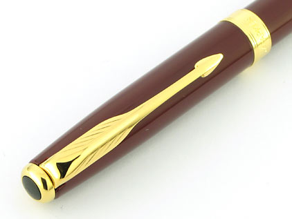 Stylo bille Sonnet laqu� rouge intense attributs plaqu�s or de Parker  - photo 4