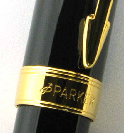Stylo bille Sonnet Mini laqu� noir intense attributs plaqu�s or de Parker  - photo 3