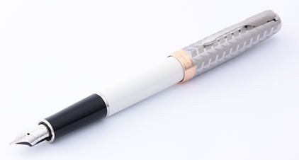 Stylo plume Sonnet Metal and Pearl attributs palladi�s de Parker - photo.