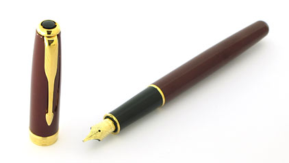 Stylo plume Sonnet laqu� rouge intense attributs plaqu�s or de Parker - photo 2