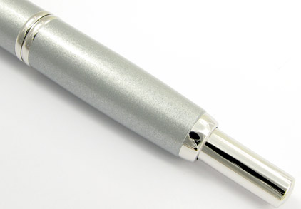 Stylo plume Acier de la gamme Capless Rhodium de Pilot - photo.