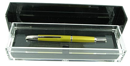 Stylo plume Blanc D�cimo Jaune d'or Rhodium de Pilot - photo 4