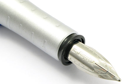 Stylo plume Initial Acier de Rotring - photo.
