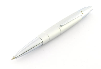 Stylo bille Club chrom� de Vuarnet - photo.