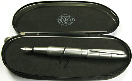 Le stylo plume Race satin� de Vuarnet - photo 5